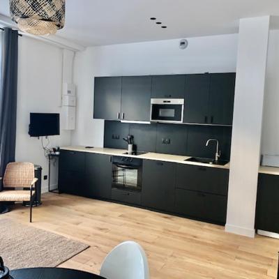 Luxe Parisien - Petit Varenne (42 Rue de Varenne 75007 Paris)
