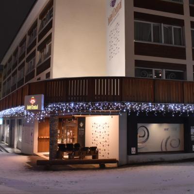 Hotel Central, Spa & lounge bar (Place du Marché 5 3963 Crans-Montana)