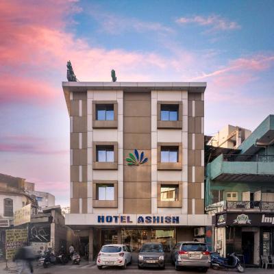 Hotel Ashish (Near Dinbai Tower, Opposite Sarabhai Compound, Mirzapur Road 380001 Ahmedabad)