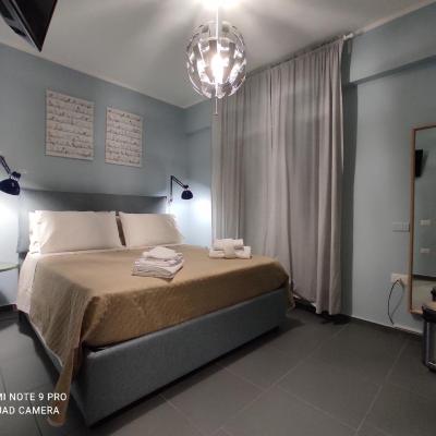 bbnapl'est (Via Angelo Camillo de Meis 181 80147 Naples)