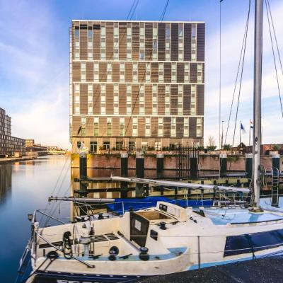 Four Elements Hotel (Bert Haanstrakade 1074 Hoek Krijn Taconiskade 1087 HJ Amsterdam)