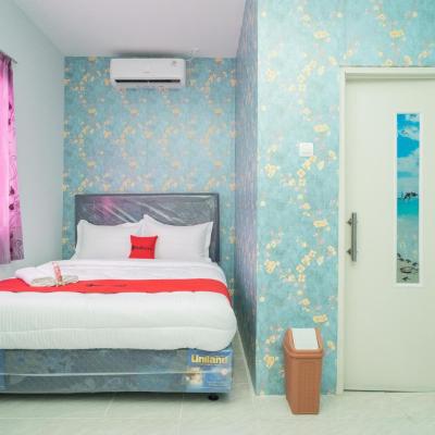 RedDoorz Plus near ITC Cempaka Mas 2 (11 Jalan Sunter Mas Barat 2 14360 Jakarta)
