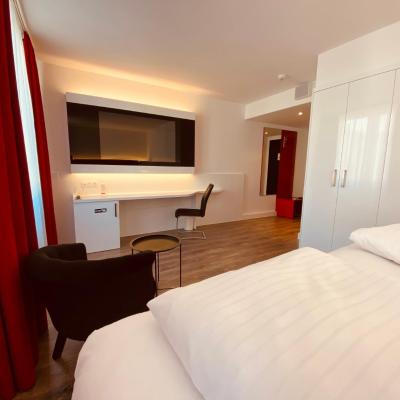 DORMERO Hotel Dresden City (Kreischaer Str. 2 / Wasaplatz 01219 Dresde)