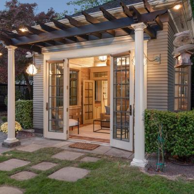 The Carriage House ( 98119 Seattle)