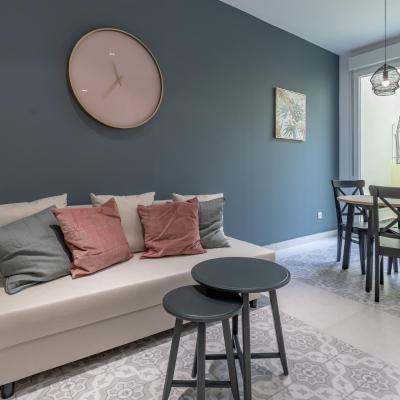 Chic & Comfortable Apartment, Private Terrace (DR ZAMENHOF, 17 46008 Valence)