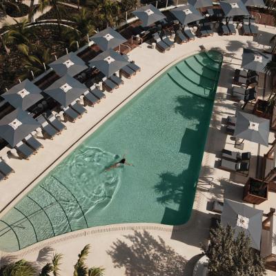 Four Seasons Hotel and Residences Fort Lauderdale (525 NORTH FORT LAUDERDALE BEACH BOULEVARD FL 33304 Fort Lauderdale)