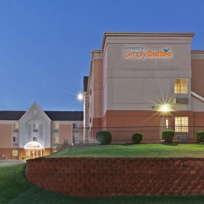 Sonesta Simply Suites Oklahoma City Airport (4400 River Park Drive OK 73108 Oklahoma City)