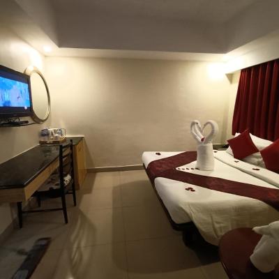Savera Hotel (No 146, Dr. Radhakrishnan Road 600004 Chennai)