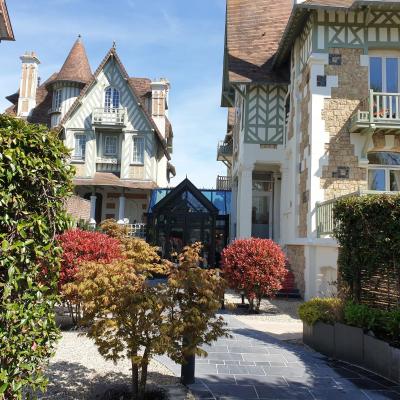 Villa Augeval Hôtel de charme & Spa (15, avenue Hocquart de Turtot 14800 Deauville)