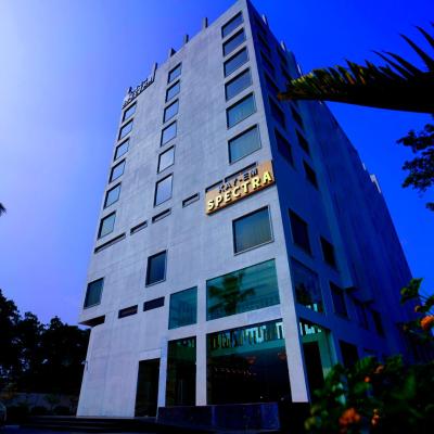 KAY-EM Spectra Hotel (1/226, Service Road, Vanagaram 600095 Chennai)