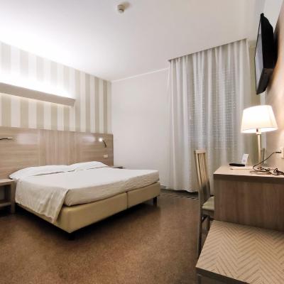 Hotel Vittoria (Via Balbi 33-45 16126 Gênes)