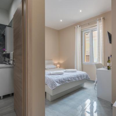 Roberto rooms (Trg Slobode 2 52440 Poreč)