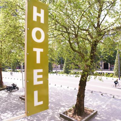 Logis Hôtel Duquesne (12 Allée Duquesne, Cours des 50 Otages 44000 Nantes)