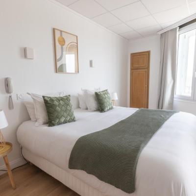 Hôtel Porte Mars Reims Gare Centre Arena (2 Place De La Republique 51100 Reims)