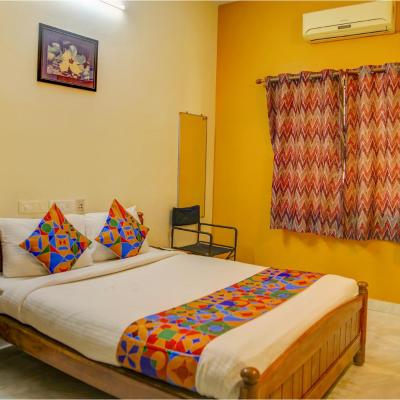 FabHotel Hibiscus Stays (#1 Narayanasamy NAyakar 2nd Cross street, Behind Infosys, Sholinganallur, Chennai 600119 Chennai)