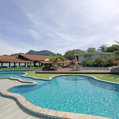 Phi Phi Andaman Beach Resort-SHA Plus (Moo 7, T. Ao-nang, Muang, Krabi 81000 Koh Phi Phi Don)