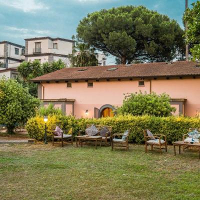 Villetta Capodimonte (Via V. Macedonia 26 80131 Naples)