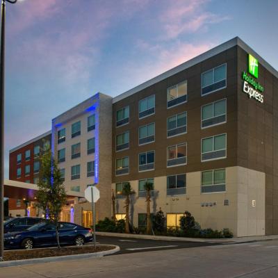 Holiday Inn Express Orlando - South Park, an IHG Hotel (2776 Destination Parkway 32819 Orlando)
