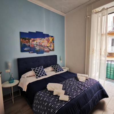 Room funicolare napoli (612 Corso Vittorio Emanuele 80121 Naples)