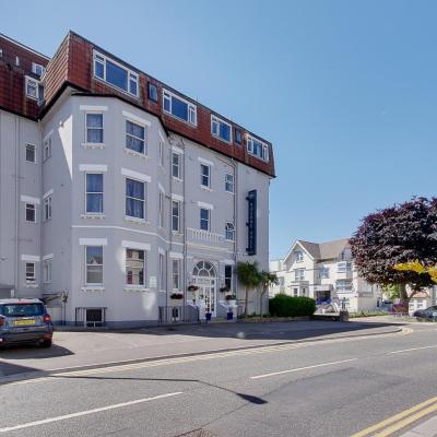 Bourne Hall Hotel (14 Priory Road BH2 5DN Bournemouth)