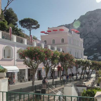 Il Capri Hotel (Via Roma 71 80073 Capri)