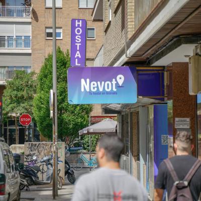 Hostal Nevot (Obispo Hurtado, 24 18004 Grenade)