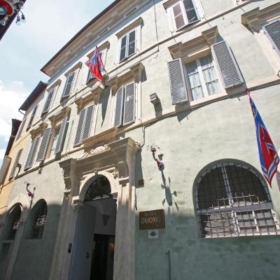Hotel Duomo (Via Stalloreggi 38 53100 Sienne)