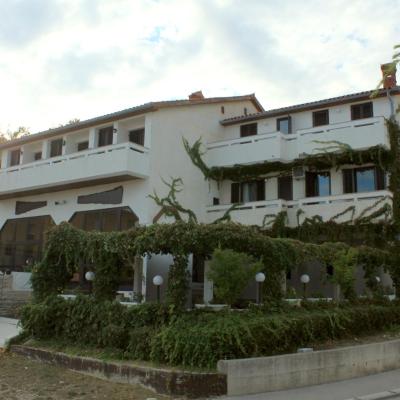 Rooms with a parking space Premantura, Medulin - 7463 ( 52203 Medulin)