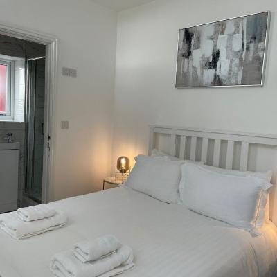 CityBreaks Rooms with Free Parking (127 Upper Stanhope Street L8 1UN Liverpool)