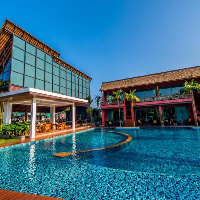 Mai Morn Resort SHA Plus (43/291 Moo 1 Pattanateongtin Road, Wichit 83000 Phuket)