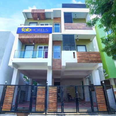 FabExpress Town Space Apartment (13 JOTHI NAGAR MOULIVAKKAM 600125 Chennai)