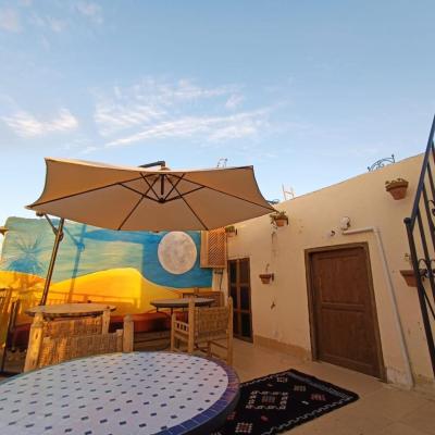 Terrace House 88 (90 Trik Dabachi  40000 Marrakech)