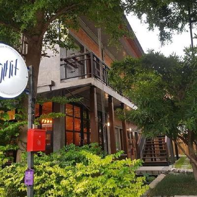 The Wishes Hotel at Chiangmai (65/1 Sanamkeela Soi 1 Road, Tambon Sriphum, Amphoe Muang 50200 Chiang Mai)