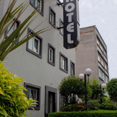 HOTEL MIRAMAR (Calzada de Tlalpan 1550 Miravalle 03580 Mexico)