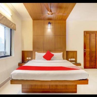 HOTEL MALABAR PLAZA (Santhome High Road NO.106 , 1st FLOUR 600028 Chennai)