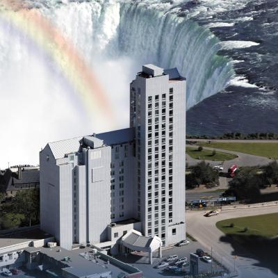 The Oakes Hotel Overlooking the Falls (6546 Fallsview Boulevard L2G 3W2 Niagara Falls)