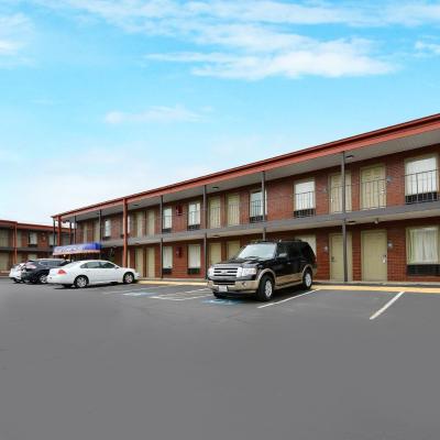 Americas Best Value Inn Near Downtown Nashville (2403 Brick Church Pike TN 37207 Nashville)