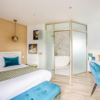 Queens Boutique Hotel (4 rue Bastien Lepage 75016 Paris)