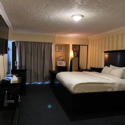 Island Travel Inn (1850 Douglas Street V8T 4K6 Victoria)