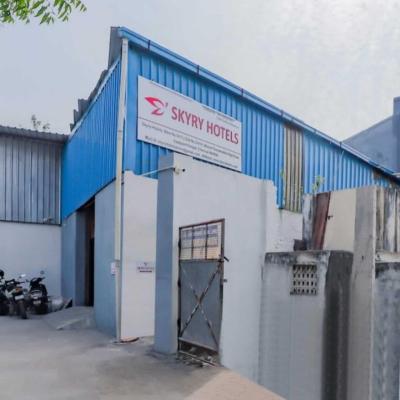 Skyry Hotel Iyyapanthangal (New No.9/17,( old No.2/419, Mount Poonamallee Rd, opp. Indian Oil Petrol Bunk, Iyyappanthangal 600056 Chennai)