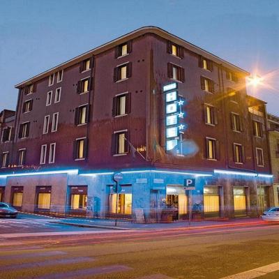 Piccolo Hotel (Via Piero Della Francesca 60 20154 Milan)