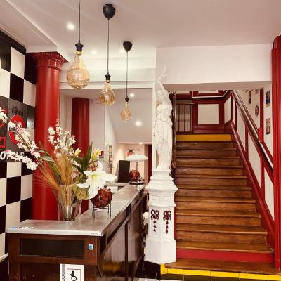 Enzo Hotels Limoges Centre Jourdan by Kyriad Direct (25 Place Jourdan 87000 Limoges)