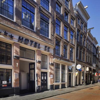 Hotel CC (Warmoesstraat 42  1012 JE Amsterdam)