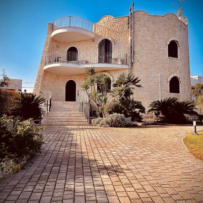 Villa Pignatelli ( Strada del Baraccone 11/A 70132 Bari)