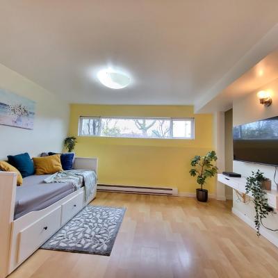 Sunshine Suite (3411 East 29th Avenue V5R 1W7 Vancouver)