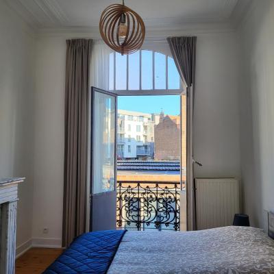 Brussels Bed & Blockchain Private rooms with shared bathroom (15 Rue Général Tombeur 1040 Bruxelles)