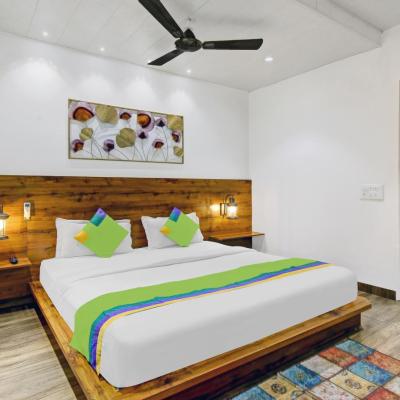 Treebo Prime Elight (L5, 1st Floor, Opposite Bhagat Chandra Hospital, Mahavir Enclave, Dabri Palam Road, New Delhi 110045 New Delhi)