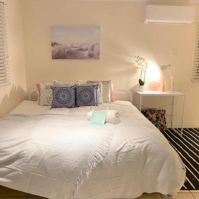 Cosy Haven For Females Only or Females & Child/ren (7 Oakwal Terrace 4030 Brisbane)