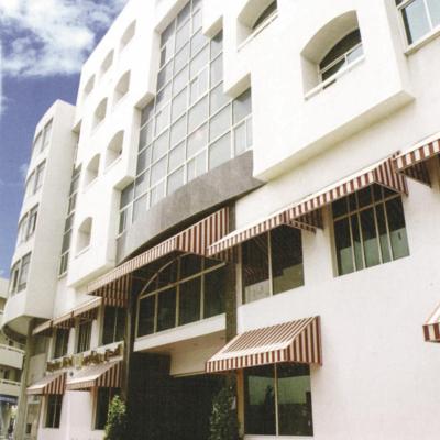 Royalton Hotel (Near Fish Roundabout Opposite Al Maktoum Hospital  Dubaï)