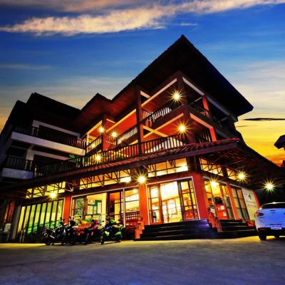 Alina Grande Hotel & Resort (9/2 Moo 4,White Sand Beach, Koh Chang, Trat 23170 Koh Chang)